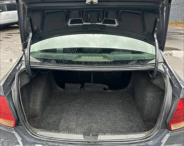 Volkswagen Polo Sedan I · Рестайлинг - фото 5