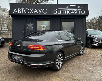 Volkswagen Passat B8 - фото 4