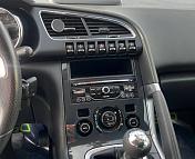 Peugeot 3008 I · Рестайлинг , 2016 г., механика, бензин - фото 11