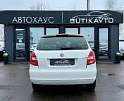 Skoda Fabia 5J · Рестайлинг , 2010 г., механика, бензин - фото 6