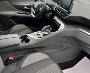 Peugeot 3008 II · Рестайлинг , 2022 г., автомат, бензин - фото 14