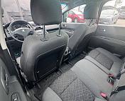 Peugeot 3008 I · Рестайлинг , 2015 г., механика, дизель - фото 11