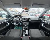 Peugeot 308 T9 · Рестайлинг , 2019 г., механика, бензин - фото 9