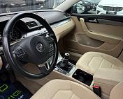 Volkswagen Passat B7 , 2011 г., механика, бензин - фото 8