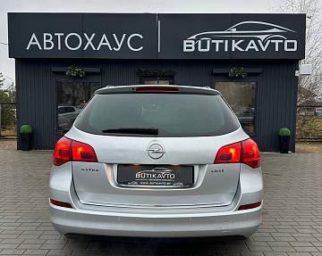 Opel Astra J - фото 5