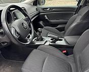 RENAULT MEGANE, 2018 г., механика, бензин - фото 9