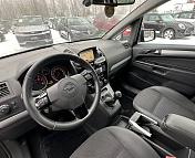 Opel Zafira B · Рестайлинг , 2011 г., механика, дизель - фото 7