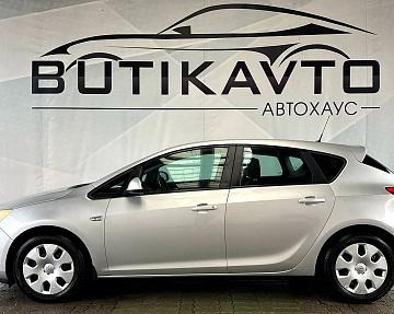 Opel Astra J - фото 4