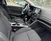 RENAULT MEGANE, 2018 г., механика, бензин - фото 11