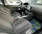 Peugeot 308 T9 · Рестайлинг , 2017 г., механика, бензин - фото 12