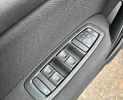 RENAULT MEGANE, 2018 г., механика, бензин - фото 17