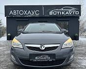 Opel Astra J , 2011 г., механика, бензин - фото 2