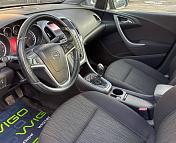 Opel Astra J · Рестайлинг , 2013 г., механика, бензин - фото 8