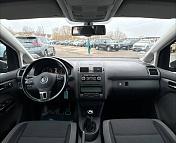 Volkswagen Touran I · 2-й рестайлинг , 2011 г., механика, дизель - фото 7