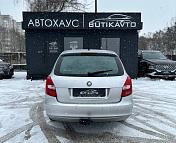 Skoda Fabia 5J · Рестайлинг , 2010 г., механика, бензин - фото 5