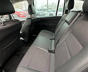 Opel Zafira B · Рестайлинг , 2011 г., механика, дизель - фото 8