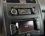 Volkswagen Touran I · 2-й рестайлинг , 2010 г., механика, дизель - фото 12