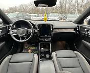 Volvo XC40 I · Рестайлинг , 2022 г., автомат, электро - фото 9