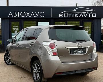 Toyota Verso I · Рестайлинг - фото 5