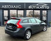 Volvo V60 I · Рестайлинг , 2015 г., механика, дизель - фото 6