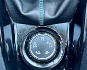 Peugeot 2008 I · Рестайлинг , 2017 г., механика, бензин - фото 17