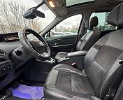 Renault Grand Scenic III · 2-й рестайлинг , 2013 г., механика, дизель - фото 7