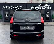 Peugeot 5008 I · Рестайлинг , 2015 г., механика, дизель - фото 6