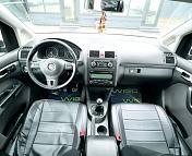 Volkswagen Touran I · 2-й рестайлинг , 2010 г., механика, бензин - фото 7