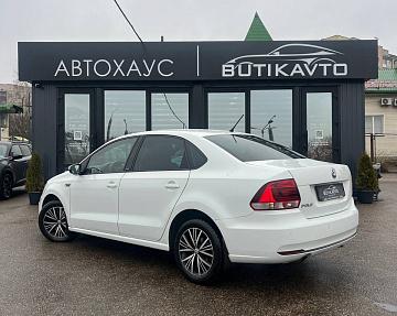 Volkswagen Polo Sedan I · Рестайлинг - фото 5