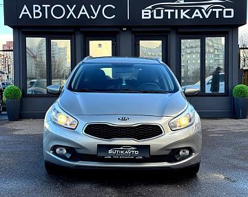 Kia Cee'd II - фото 2