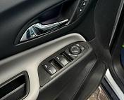 Chevrolet Equinox III · Рестайлинг , 2023 г., автомат, бензин - фото 9