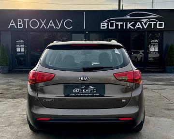 Kia Cee'd II - фото 5