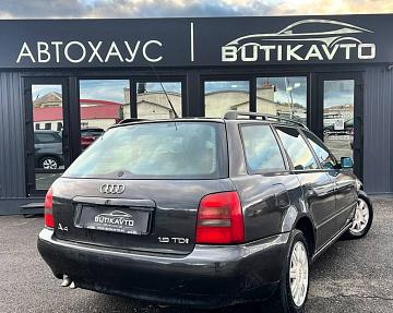Audi A4 B5 - фото 4
