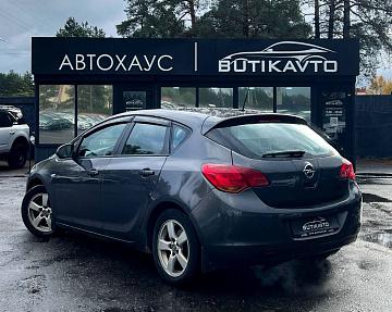 Opel Astra J - фото 4