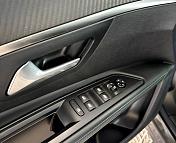 Peugeot 5008 II · Рестайлинг , 2021 г., механика, бензин - фото 9