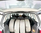 Volkswagen Touran I · 2-й рестайлинг , 2010 г., механика, бензин - фото 10