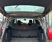 Peugeot 5008 I · Рестайлинг , 2014 г., механика, дизель - фото 14