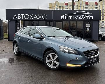 Volvo V40 II