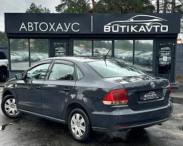 Volkswagen Polo Sedan I · Рестайлинг - фото 4