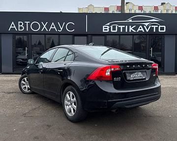 Volvo S60 II - фото 4