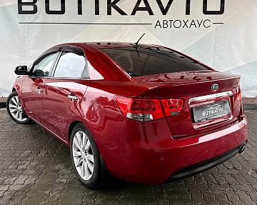 Kia Cerato II - фото 5