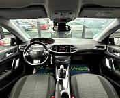 Peugeot 308 T9 · Рестайлинг , 2018 г., механика, дизель - фото 9