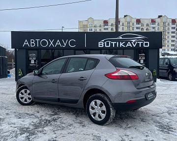 Renault Megane III - фото 4