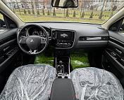 Mitsubishi Outlander III · 3-й рестайлинг , 2022 г., вариатор, бензин - фото 9