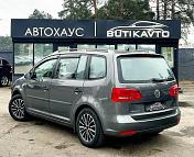 Volkswagen Touran I · 2-й рестайлинг , 2010 г., механика, бензин - фото 4