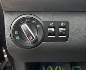 Volkswagen Touran I · 2-й рестайлинг , 2011 г., механика, дизель - фото 20