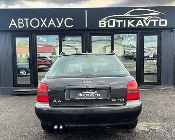 Audi A4 B5 - фото 5
