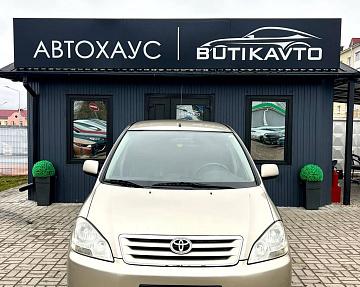 Toyota Avensis Verso I - фото 2