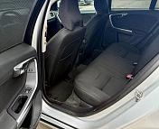 Volvo V60 I · Рестайлинг , 2013 г., механика, дизель - фото 14